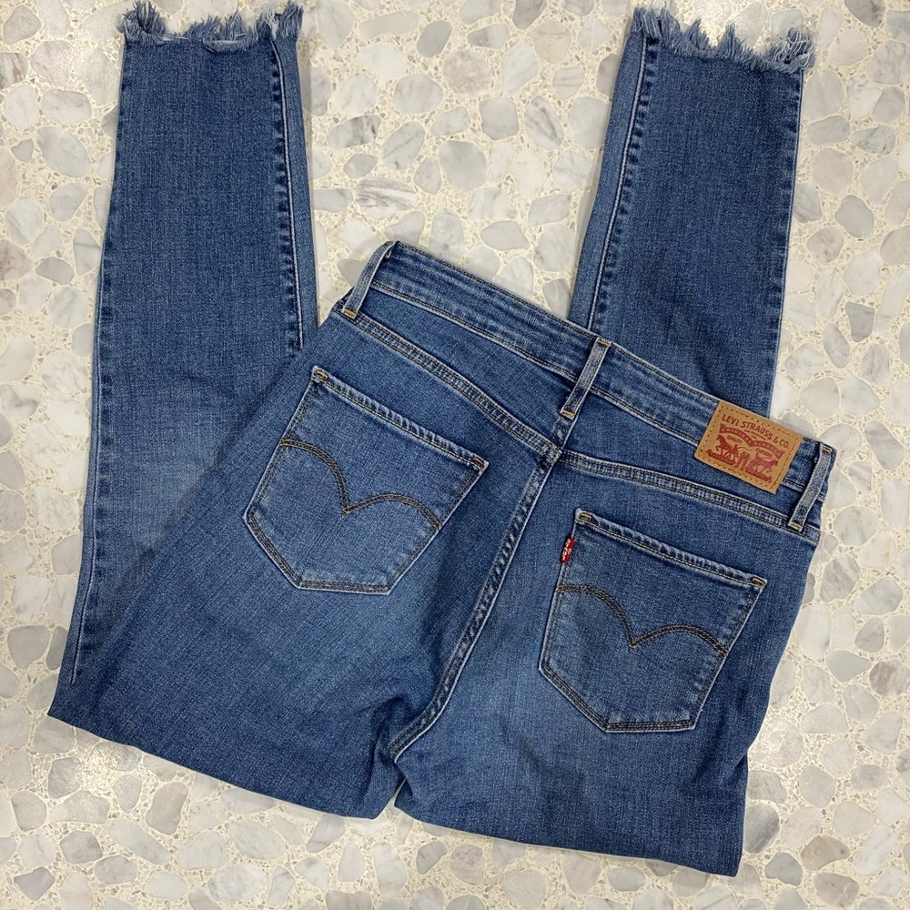 Levi’s 721 High Rise Skinny Jeans